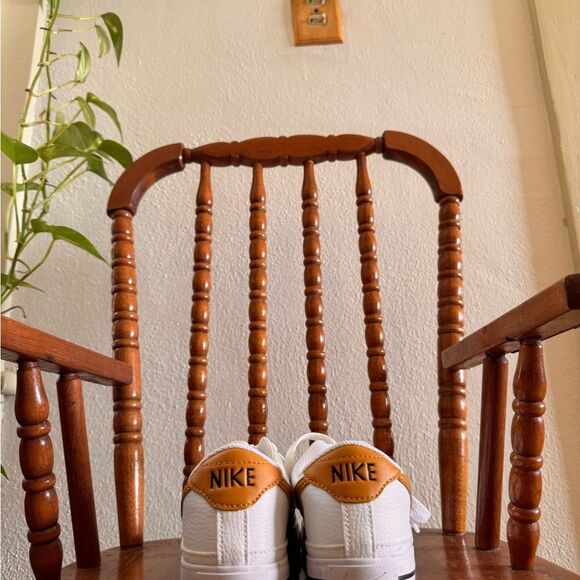 Nike Women's Court Legacy Next Nature Sneakers sz. 5 - Picture 3 of 4